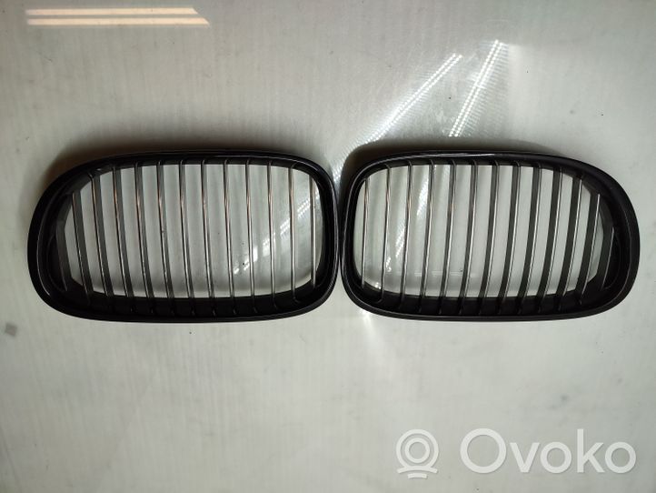 BMW 7 F01 F02 F03 F04 Maskownica / Grill / Atrapa górna chłodnicy 