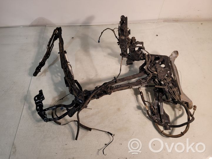 BMW 4 F32 F33 Cilindro del pistone principale del tetto cabrio 7120428