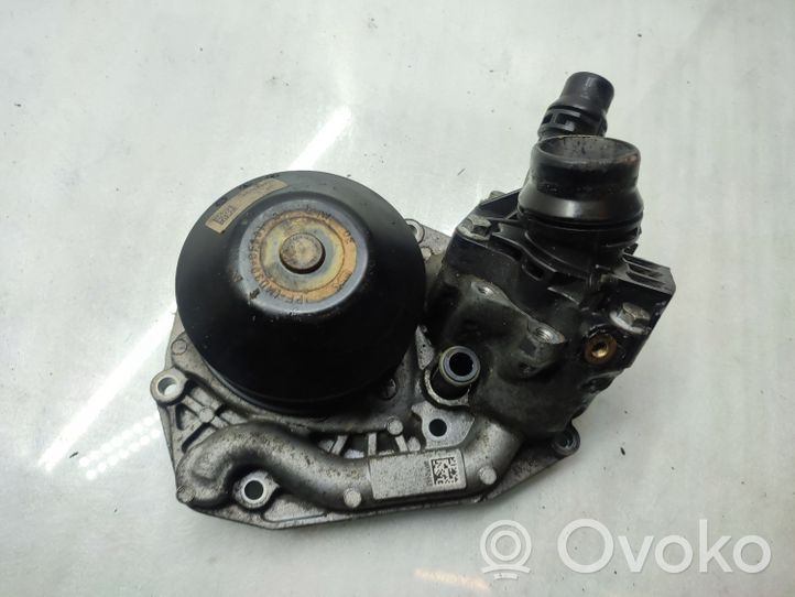 BMW 3 F30 F35 F31 Vesipumppu 8514458