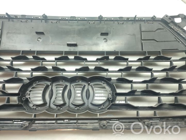 Audi Q2 - Griglia superiore del radiatore paraurti anteriore 81A853651