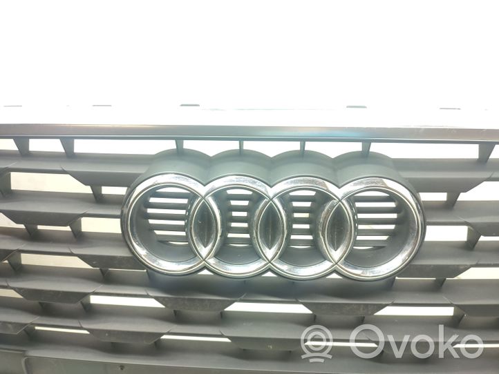 Audi Q2 - Grille calandre supérieure de pare-chocs avant 81A853651