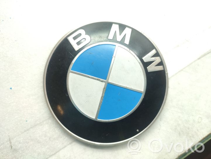 BMW 5 F10 F11 Manufacturer badge logo/emblem 7057794