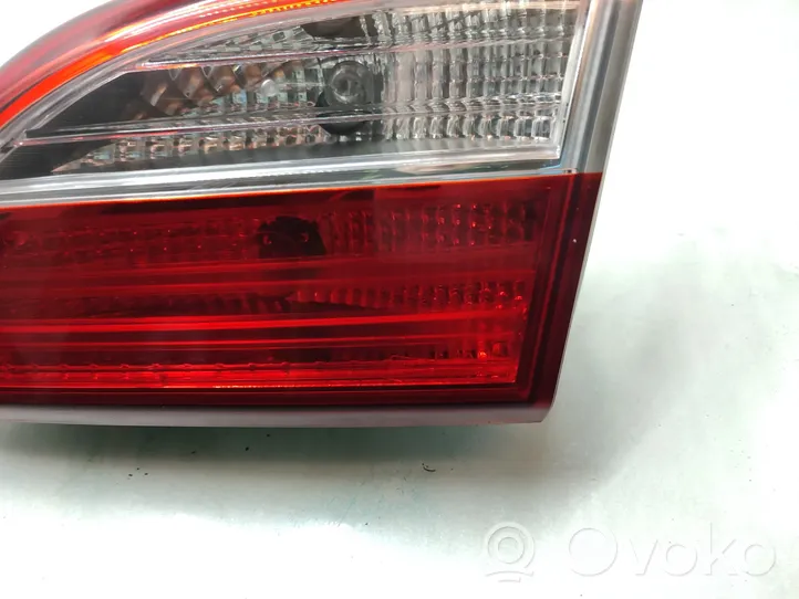 Hyundai i30 Lampy tylnej klapy bagażnika 92404A62