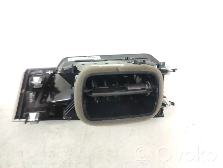 BMW X2 F39 Kojelaudan sivutuuletussuuttimen kehys 9292739