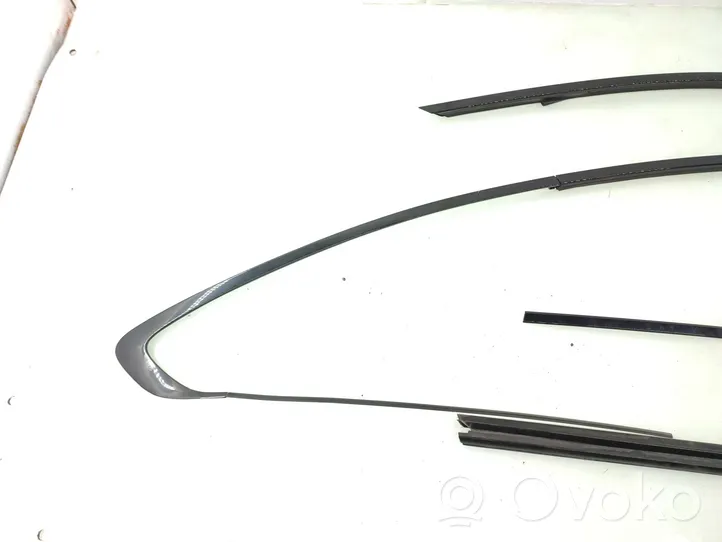 BMW 4 F32 F33 Set di rivestimento del pannello della portiera 27000742