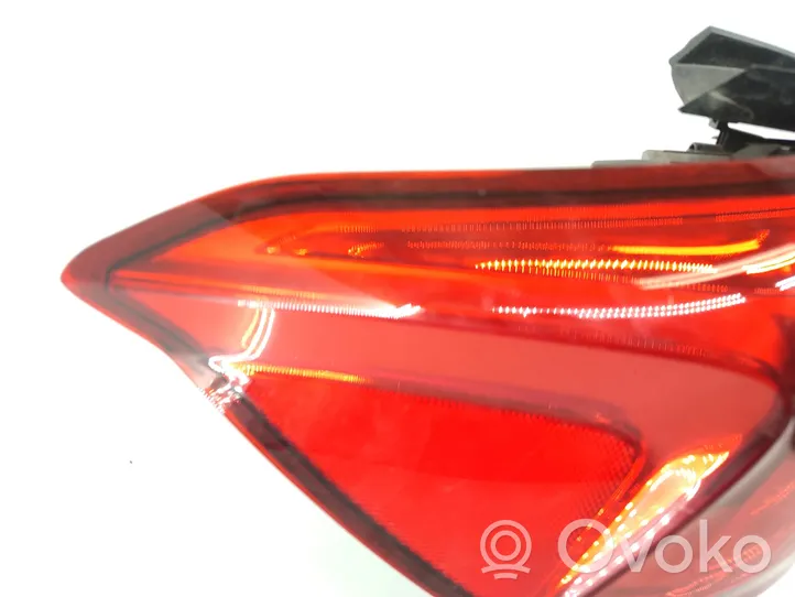 Seat Ibiza V (KJ) Aizmugurējais lukturis virsbūvē 6F0945095
