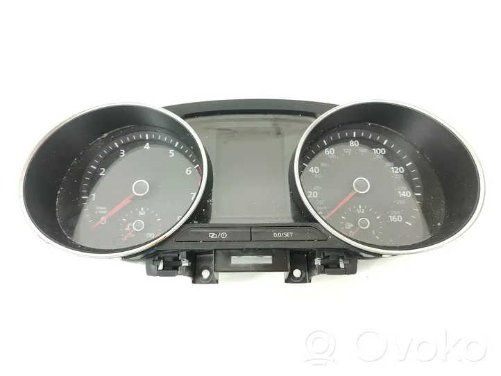 Volkswagen Polo V 6R Speedometer (instrument cluster) 6C0920940G