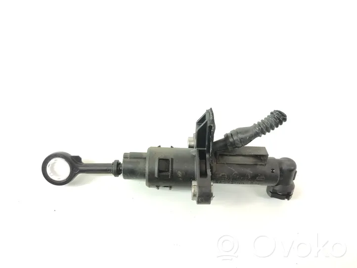 Volkswagen Polo V 6R Główny cylinder sprzęgła 6R0721388D