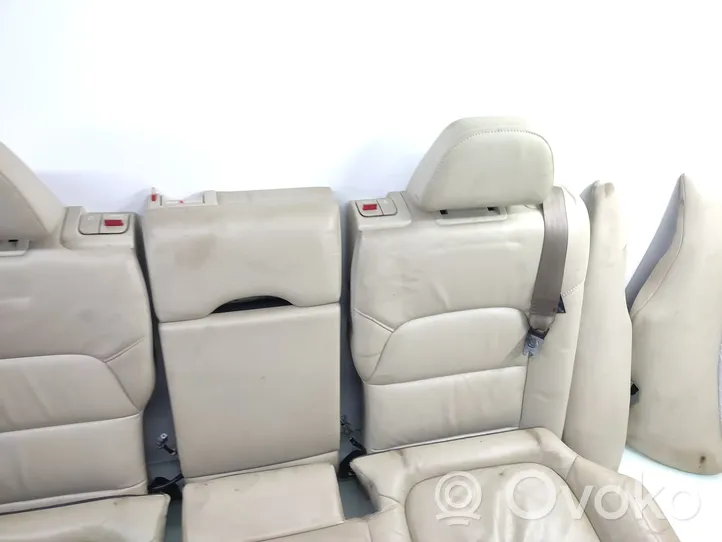 Volvo V70 Set interni 