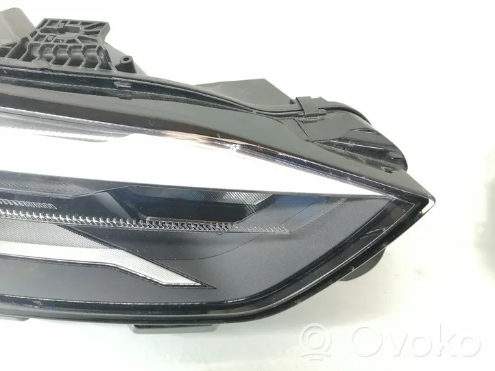 Audi A5 Lampa przednia 8W6941012