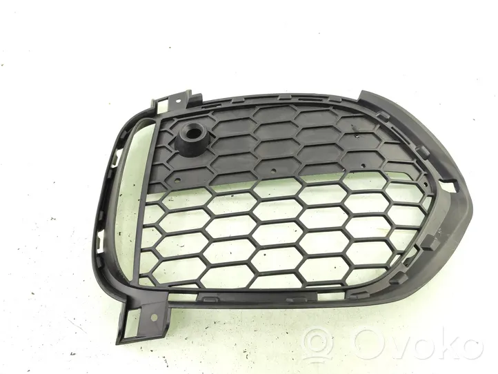 BMW X5 F15 Grille inférieure de pare-chocs avant 8053883