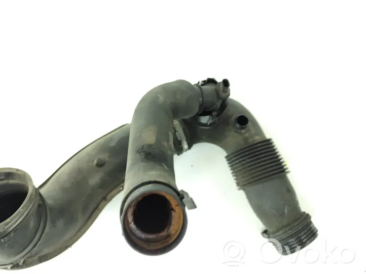 BMW 4 F36 Gran coupe Air intake duct part 7605045