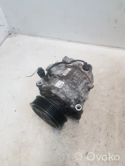 Audi A5 8T 8F Ilmastointilaitteen kompressorin pumppu (A/C) 8K0260805J