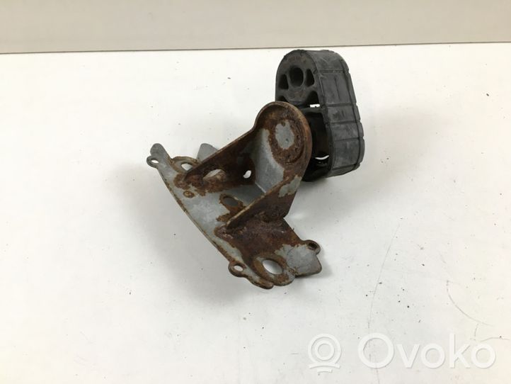 Volkswagen Touareg II Staffa/supporto di montaggio della marmitta 7P0253144