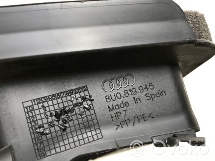 Audi Q3 8U Oro paėmimo kanalo detalė (-ės) 8U0819945