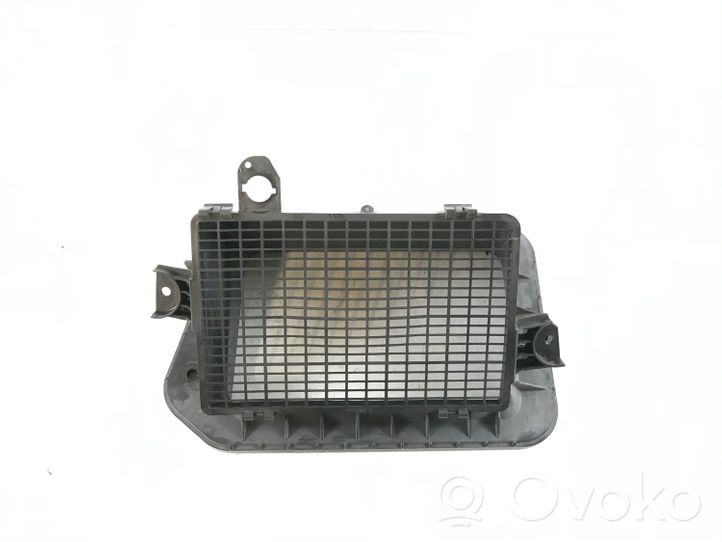 Audi A4 S4 B9 Salona gaisa mezgla plastmasas korpuss 8W1819904A