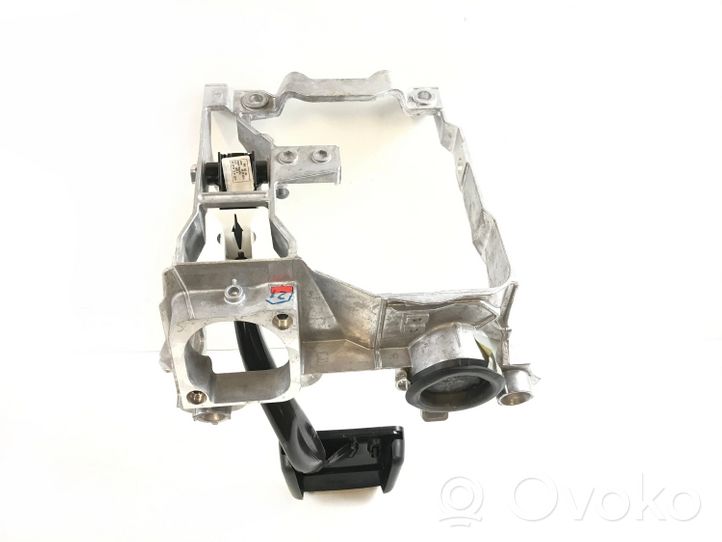 Audi A4 S4 B9 Staffa di montaggio del pedale del freno 8W1721117