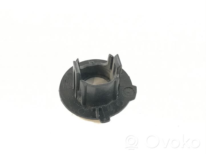 Audi A5 8T 8F Support de capteur de stationnement arrière PDC 8T8919289A