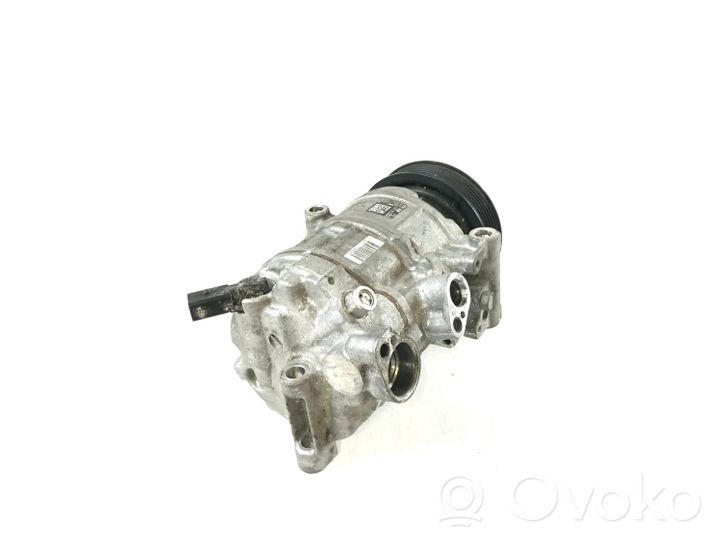 Audi A4 S4 B9 Ilmastointilaitteen kompressorin pumppu (A/C) 4M0820803