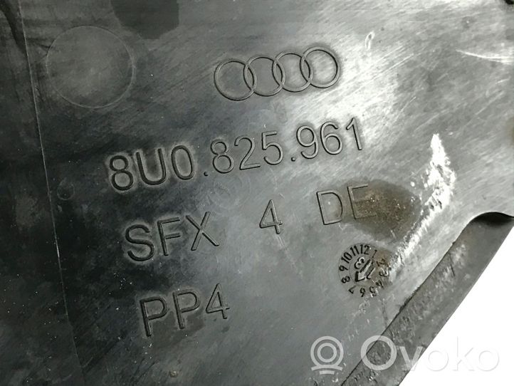 Audi Q3 8U Kita dugno detalė 8U0825961