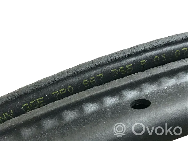 Volkswagen Touareg II Front door rubber seal 7P0867365B