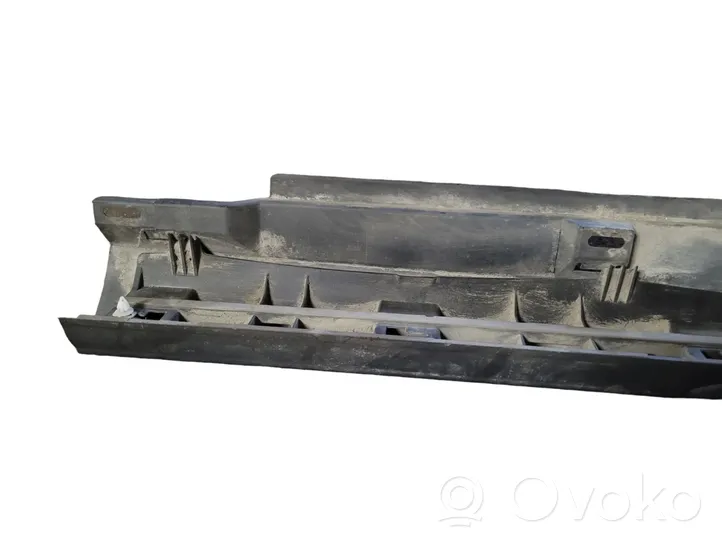 Volkswagen PASSAT B7 Sill 3AF853856