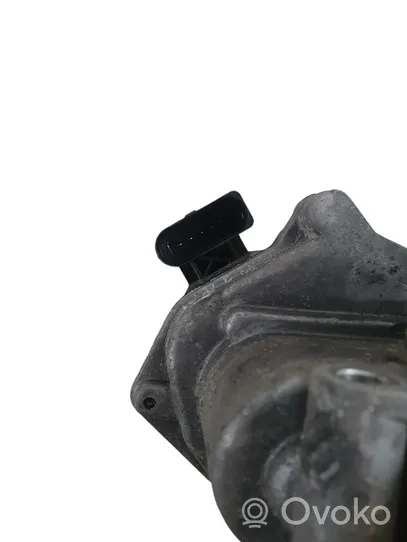 Volkswagen Touran II Throttle valve 03L128063Q