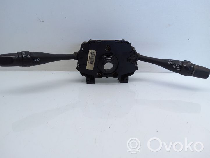 Nissan Almera N16 Leva/interruttore dell’indicatore di direzione e tergicristallo 54354608