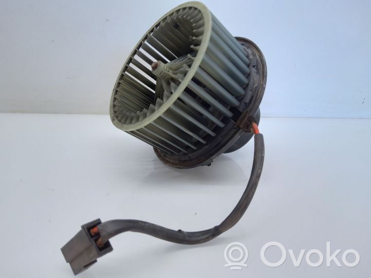 Audi A4 S4 B5 8D Pulseur d'air habitacle 3137020009