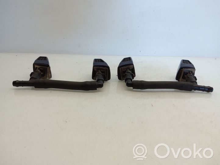 BMW X3 E83 Ugello a spruzzo lavavetri per faro 053