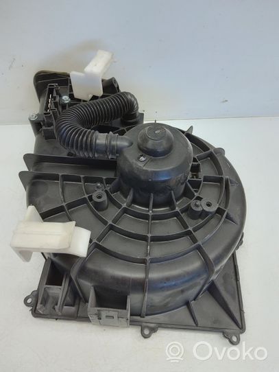 Nissan Almera N16 Pečiuko ventiliatorius/ putikas 