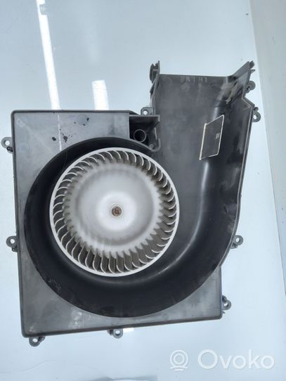 Nissan Almera N16 Pečiuko ventiliatorius/ putikas 