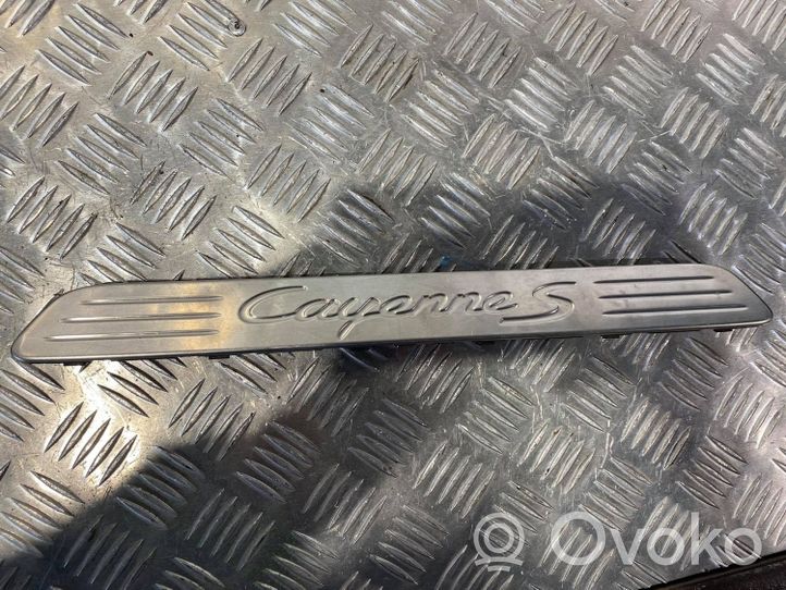 Porsche Cayenne (92A) Rivestimento anteriore minigonna laterale 