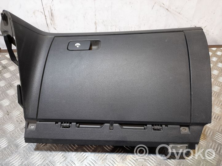 Volkswagen PASSAT B7 USA Set vano portaoggetti 561857938