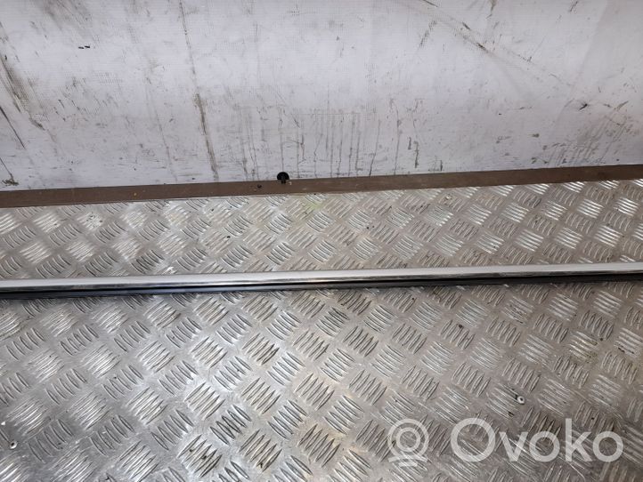 Volkswagen Touareg II Rivestimento modanatura del vetro della portiera posteriore 7P0839478