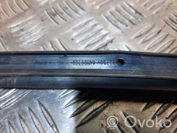 Chrysler Pacifica Junta de goma de puerta corredera 68188722AA