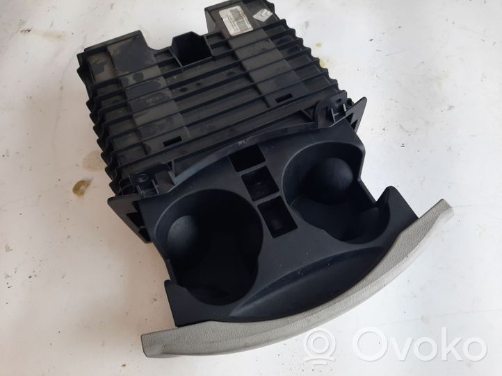 Volkswagen Routan Cup holder front 1HE341S3AB