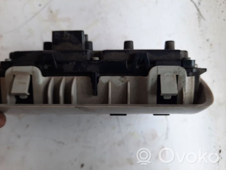 Volkswagen Routan Seat control switch 1NB45E83AB