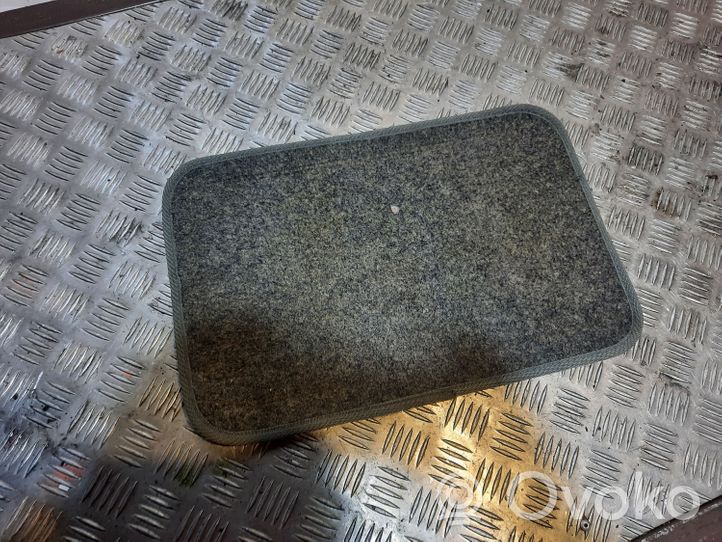 Volkswagen Routan Rear floor carpet liner 