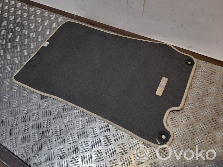 Mercedes-Benz S W221 Tapis de sol / moquette de cabine avant A2306801848