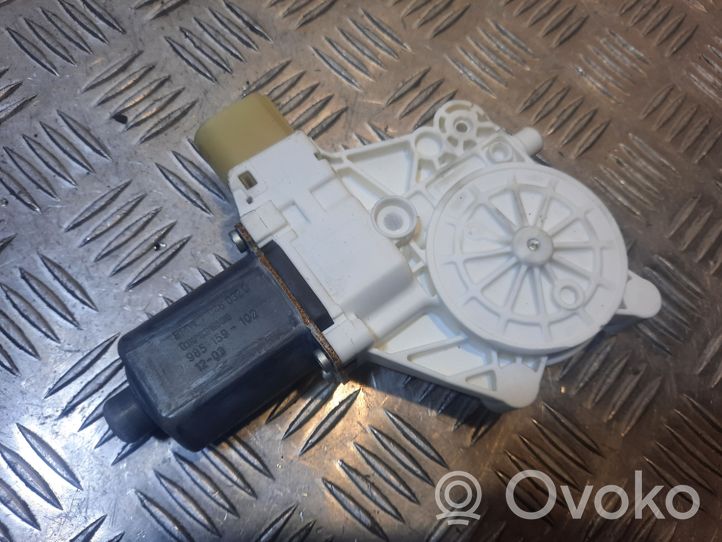 BMW 7 F01 F02 F03 F04 Moteur de lève-vitre de porte avant 7046032