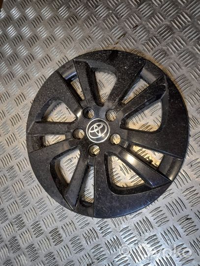 Toyota Prius+ (ZVW40) R16 wheel hub/cap/trim 