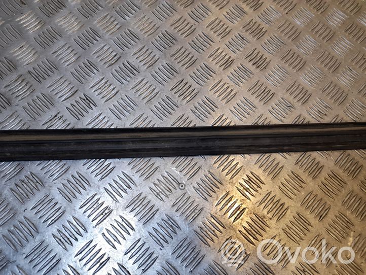 Audi Q7 4M Joint en caoutchouc pour coffre de hayon arrière 4M0827229