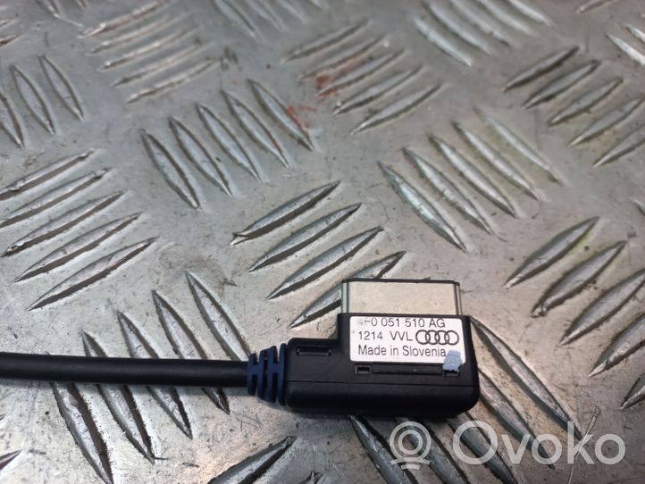 Audi Q5 SQ5 iPod connector socket 4F0051510