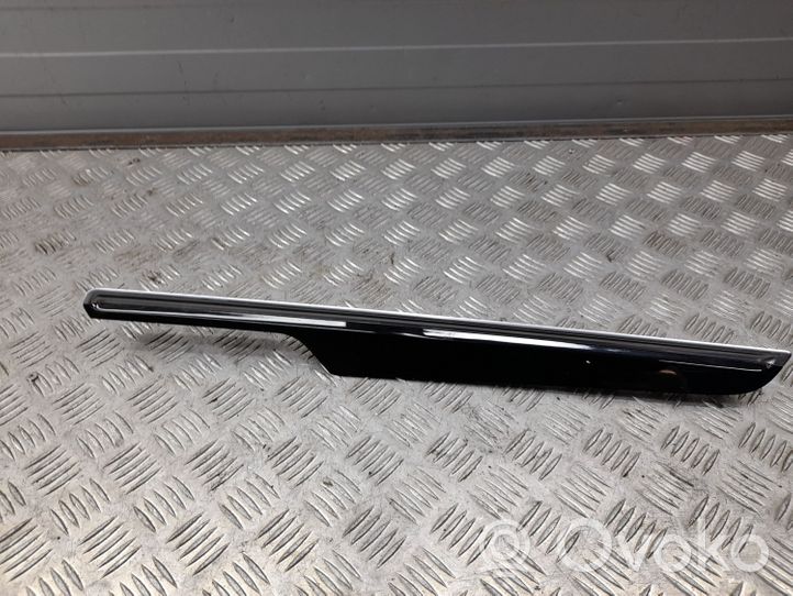 Porsche Macan Baguette moulure de porte arrière 95B867062D