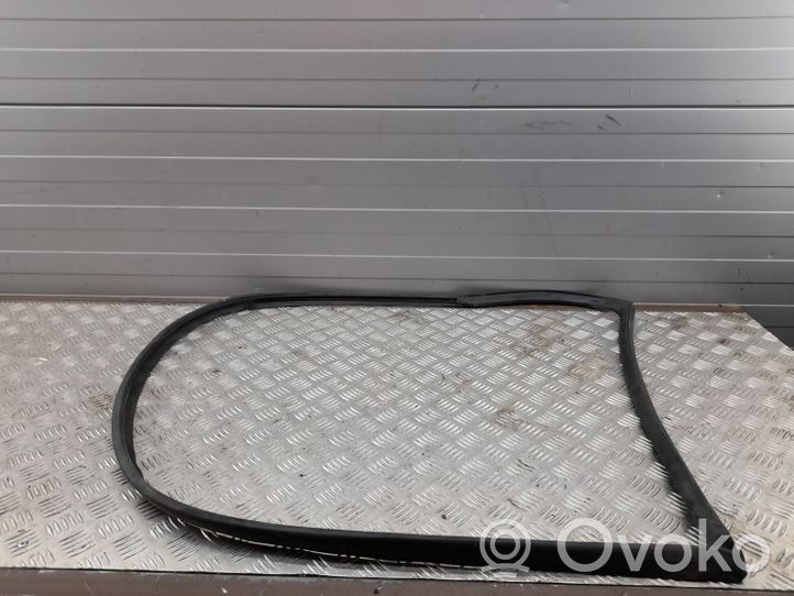 Audi Q5 SQ5 Etuoven kumitiiviste (kiinni ovessa) 8R0839119F