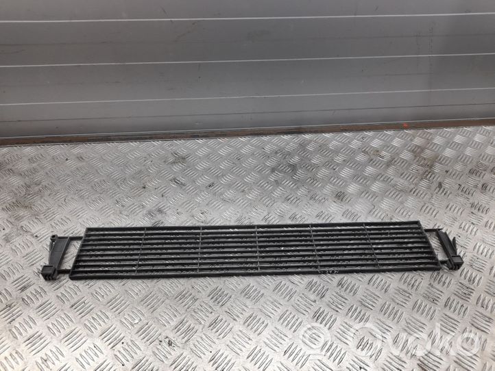 Porsche Macan Grille inférieure de pare-chocs avant 95B820746A