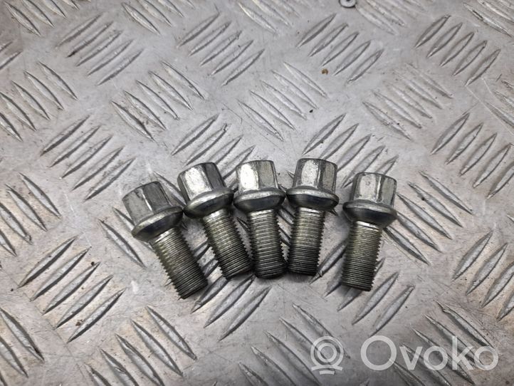 Audi A4 S4 B9 Nuts/bolts 