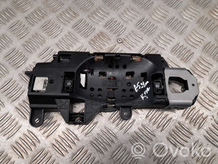 Audi A5 Support poignée extérieur de porte avant 8W0183811A