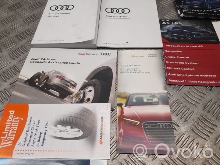 Audi A5 Carnet d'entretien d'une voiture 